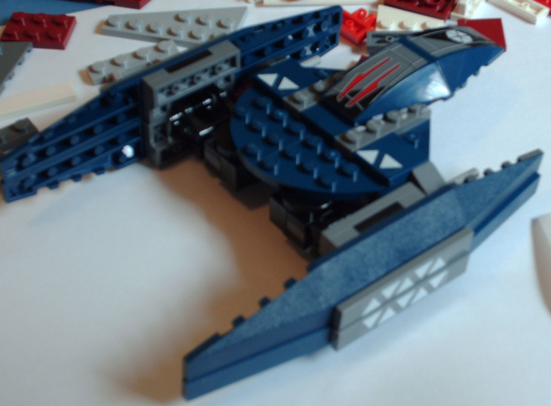 Review: 7751 Ahsoka’s Starfighter and Vulture Droid