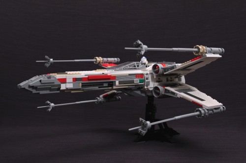 Konsultere Indsigt Bærecirkel Side By Side Review: 10240 Red Five X-wing Starfighter and 7191 UCS X-wing  Fighter - FBTB