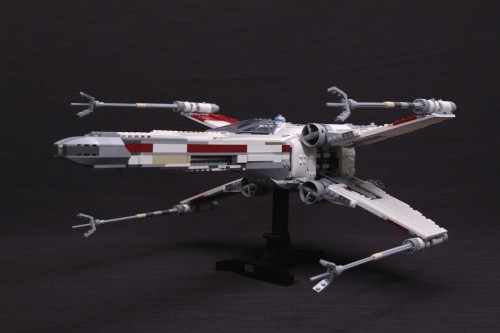 Side By Side Review: 10240 Red Five X-wing and 7191 UCS X-wing Fighter - FBTB