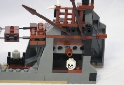 Play Features – Bridge and Ladder Kick-outs