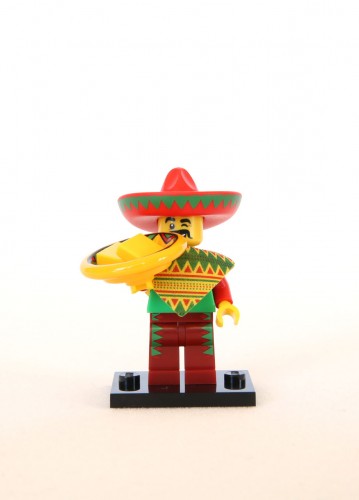 The LEGO Movie Minifigures - Taco Tuesday Guy 1