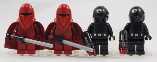 75034 - Minifigs