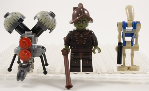 75041 - Minifigs