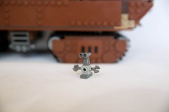 75059 Sandcrawler – Unknown Droid