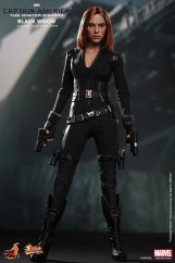 Hot-Toys-Captain-America-the-Winter-Soldier-Black-Widow-04