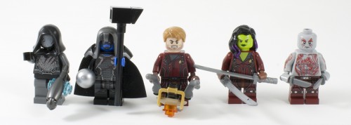 76021 - Minifigs