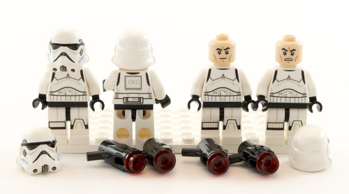 75078 - Minifigs