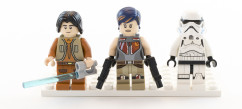 75090 – Minifigs