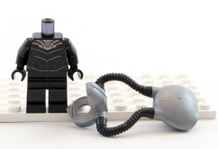 76027 – Black Manta Broken Down