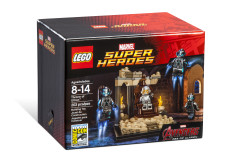 LEGO_SDCC_2015_Ultron_Front