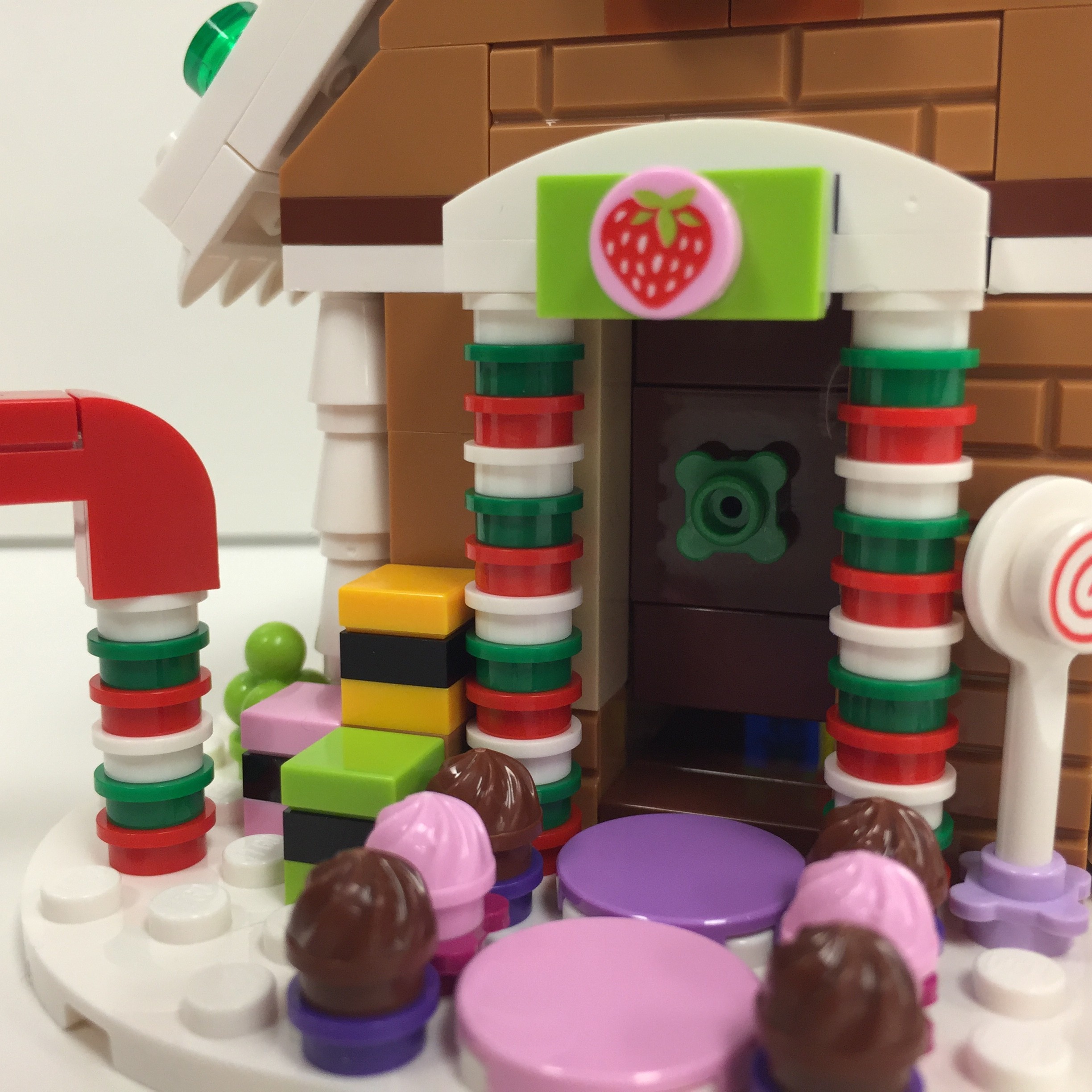 This Year’s Holiday Set Is The Bees’ Knees