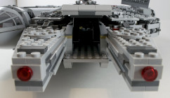 75105 Millennium Falcon Front
