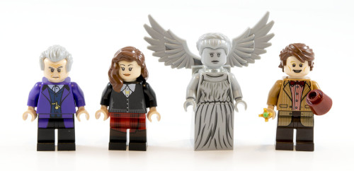 21304 Minifigs