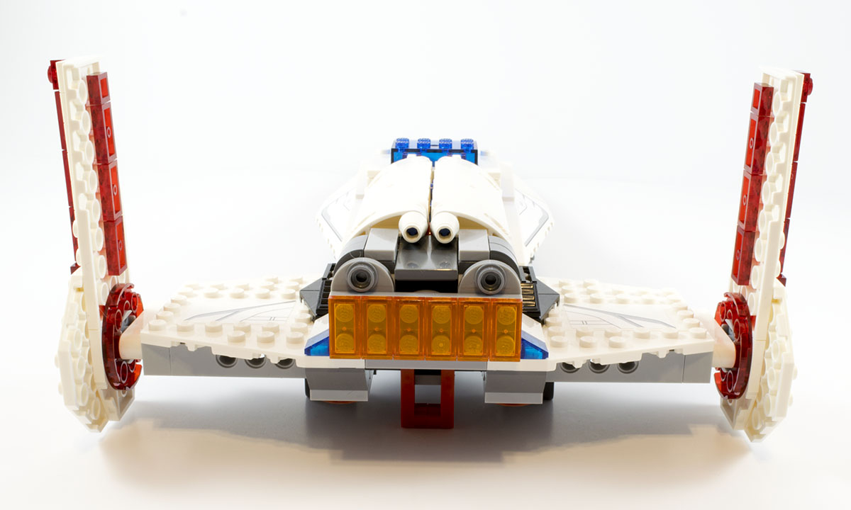 Review: 76028 Darkseid Invasion