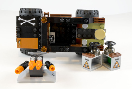 76050 Crossbones' Truck Apart