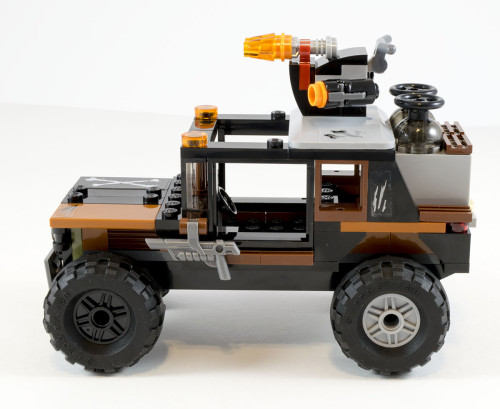 76050 Crossbones' Truck Side