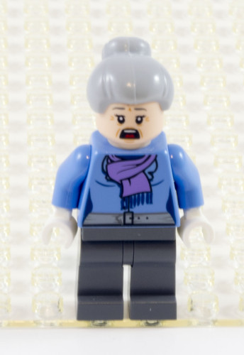 76057-aunt-may