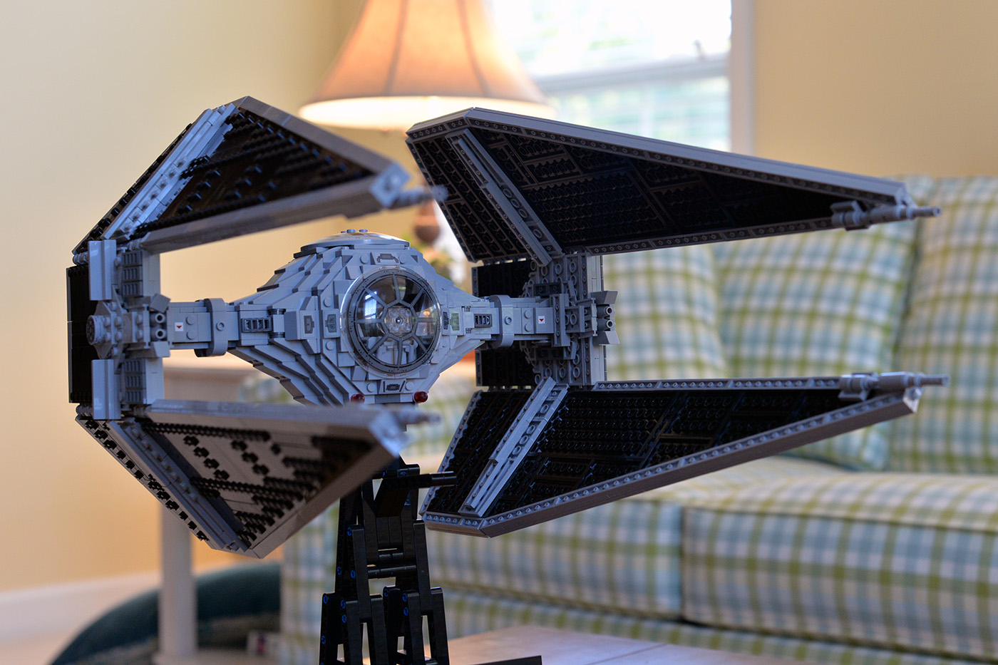 This UCS TIE Interceptor MOC Is The Bees’ Knees