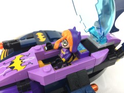 41230-batgirl-batjet-chase-16