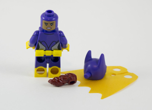 70906-batgirl-alt-face