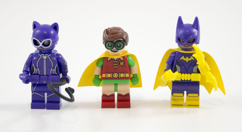70902-catwoman-catcycle-chase-minifigures