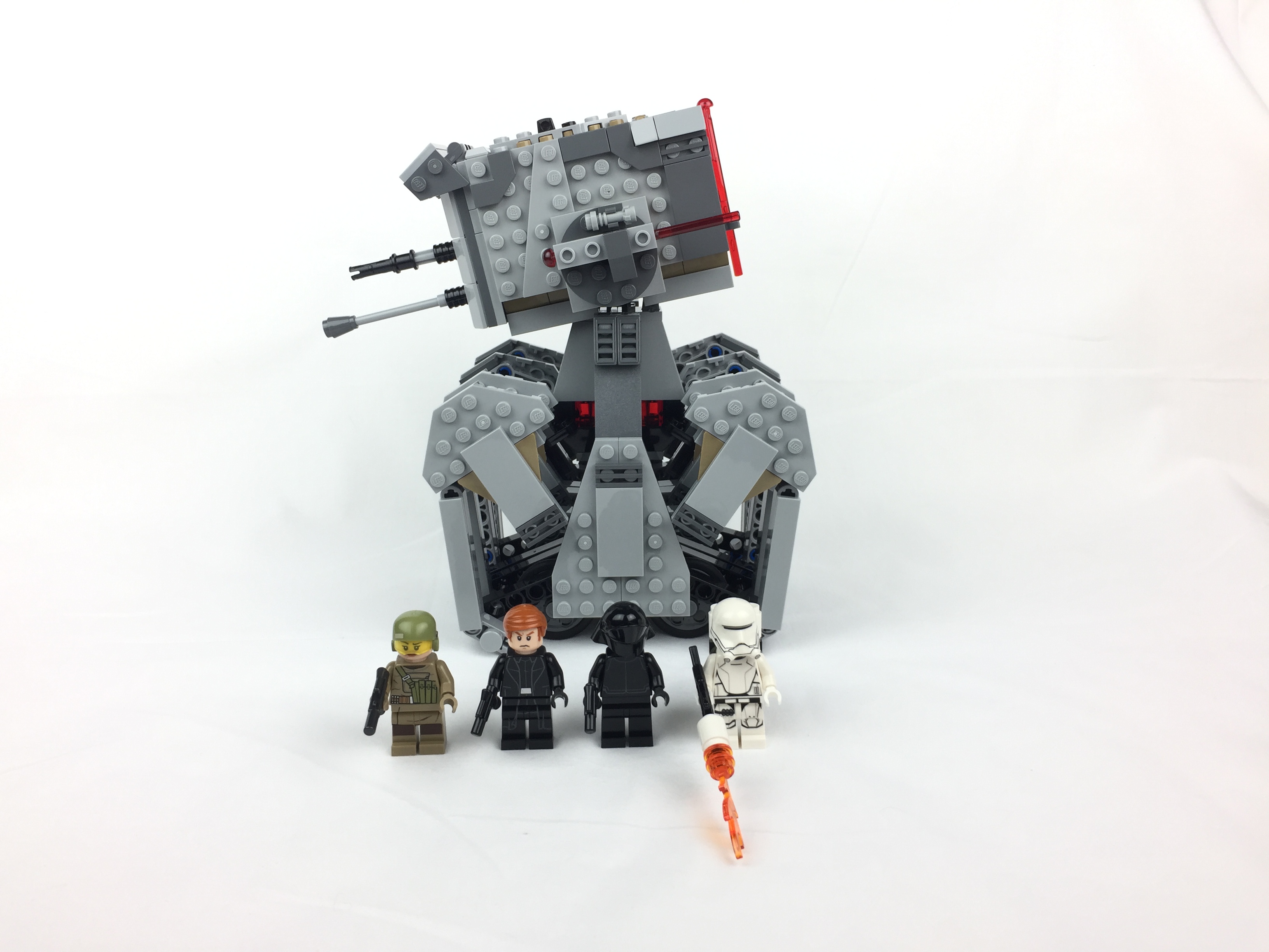 UPDATE! The Last Jedi Heavy Walkers, Resistance Bombers and Snoke