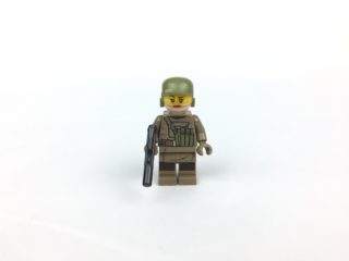 Resistance Trooper minifig front