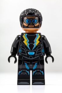 black-lightning-sdcc-lego-minifigure-exclusive