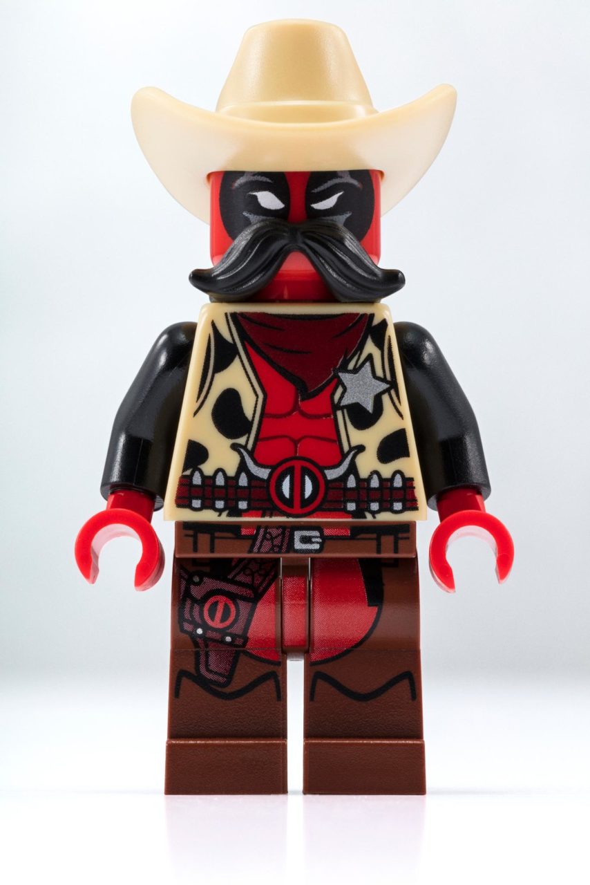 Sheriff Deadpool SDCC LEGO minifig exclusive