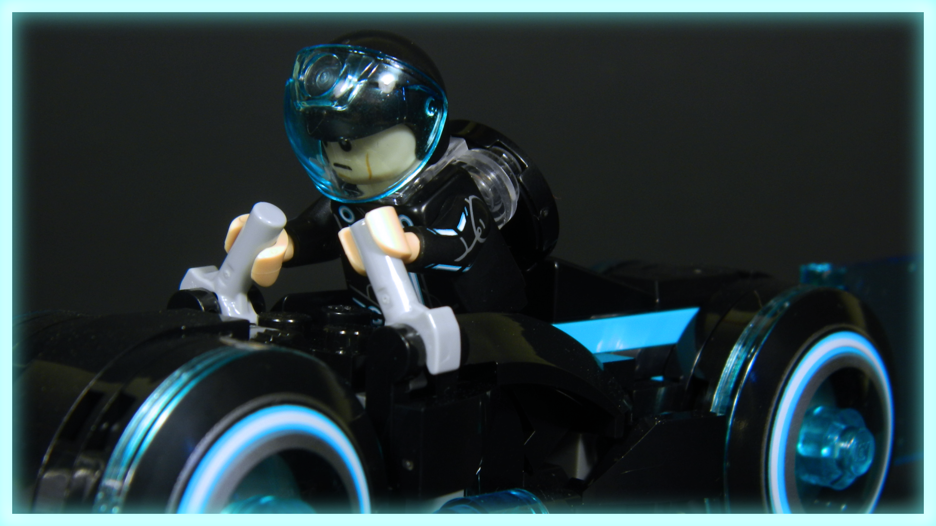 Review: 21314 Tron Legacy Light Cycles