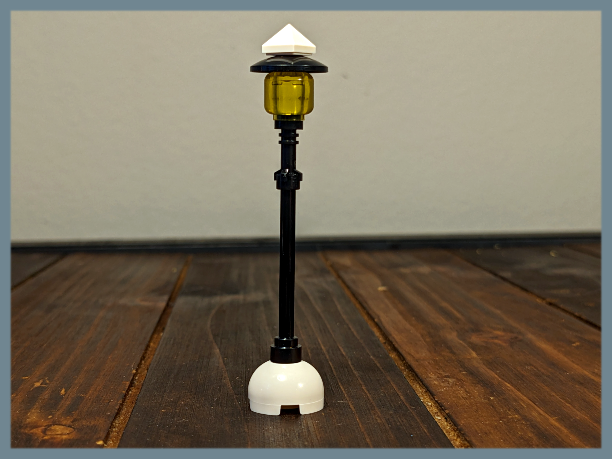 016 1 lamppost